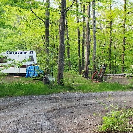 Camping Le P'Tit Bonheur Escaro Kültér fotó
