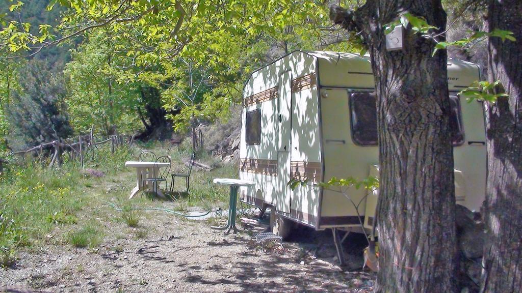 Camping Le P'Tit Bonheur Escaro Kültér fotó
