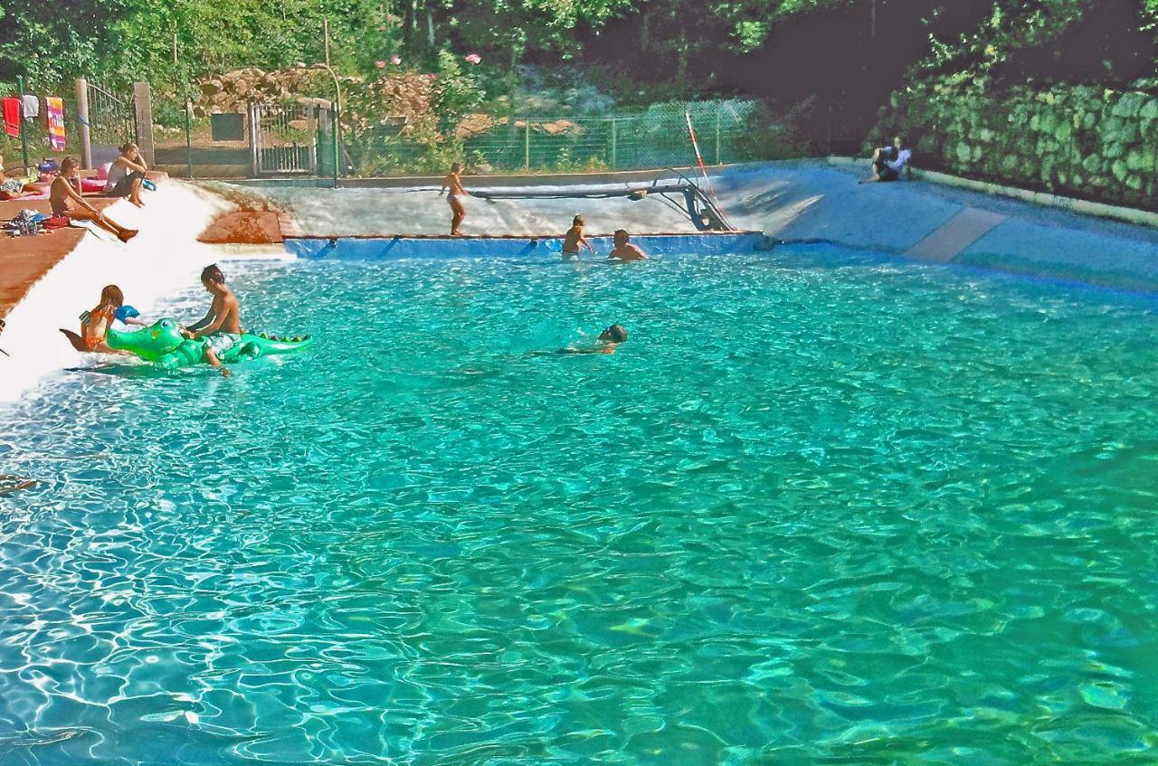 Camping Le P'Tit Bonheur Escaro Kültér fotó