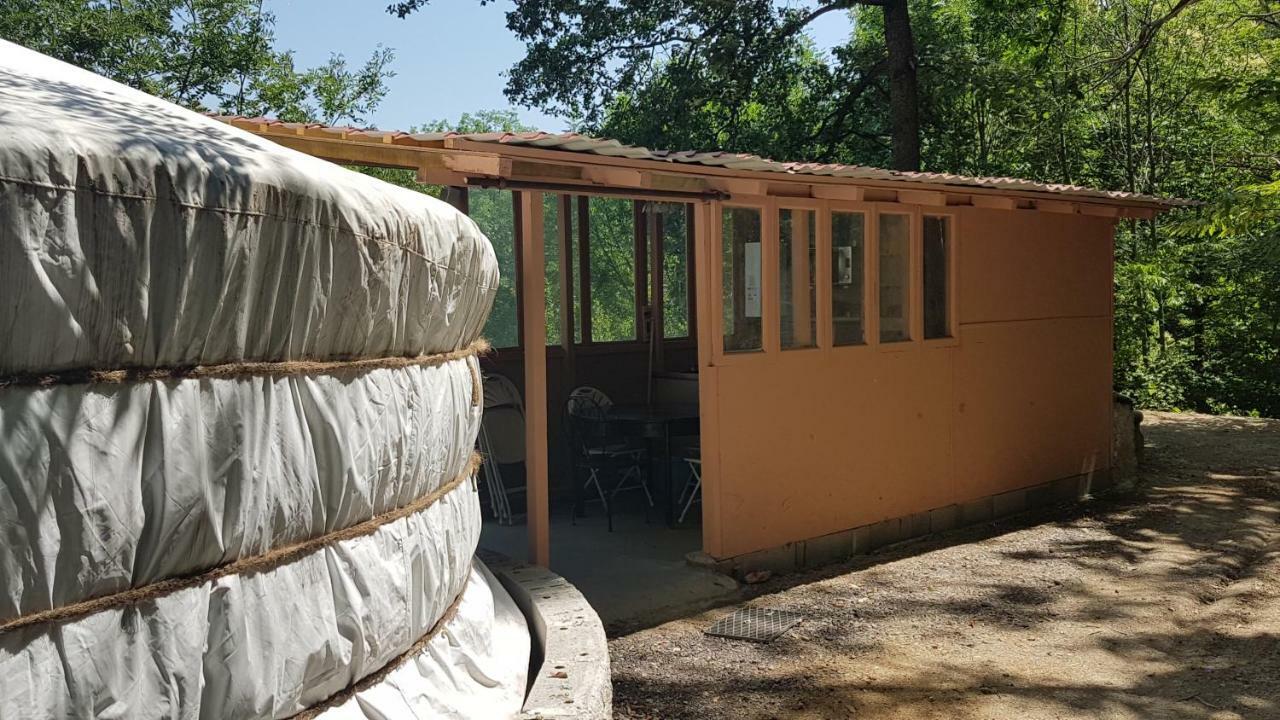 Camping Le P'Tit Bonheur Escaro Kültér fotó